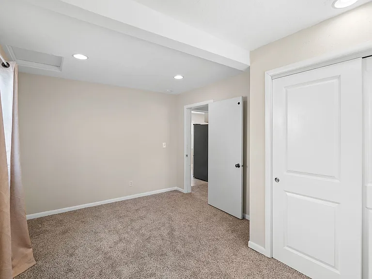 5259 N Oberlin St — Photo 13