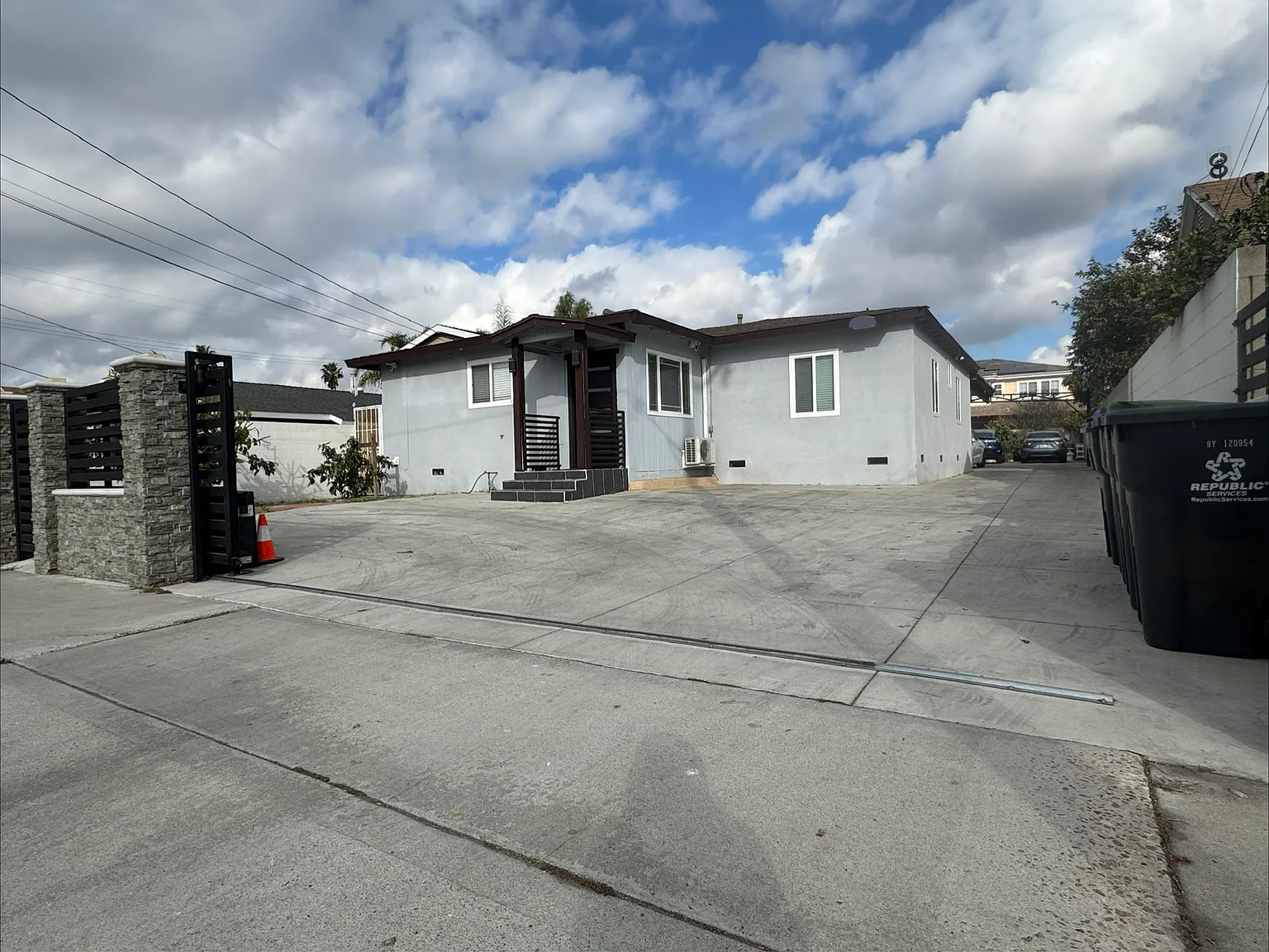W 4th St, Santa Ana — Photo 4