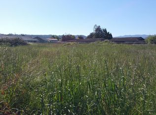 3091 Smith Ln, Fortuna, CA 95540