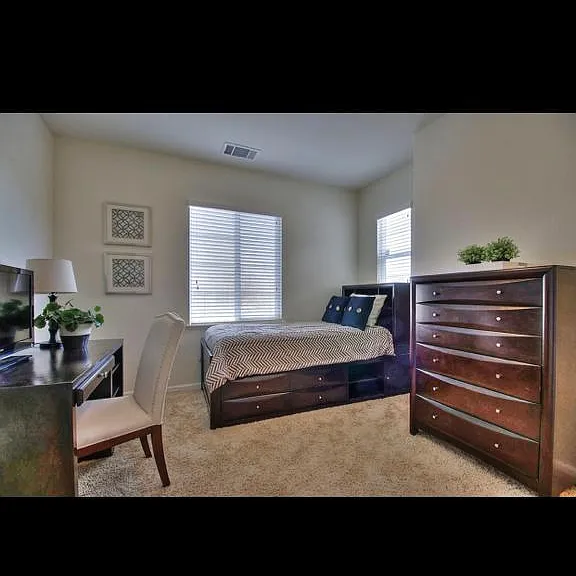 2069 Arlington Way — Photo 11