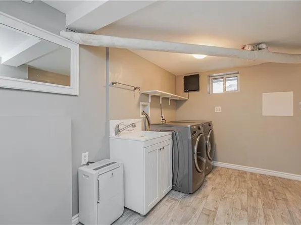 33 Wellington Court image 27 of 39