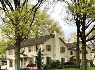 176 Devonwood Dr, Pittsburgh, PA 15241