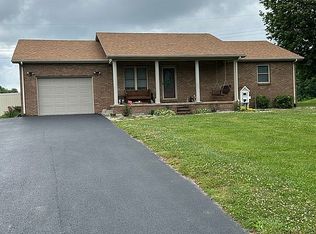 327 Hopper St, Russell Springs, KY 42642