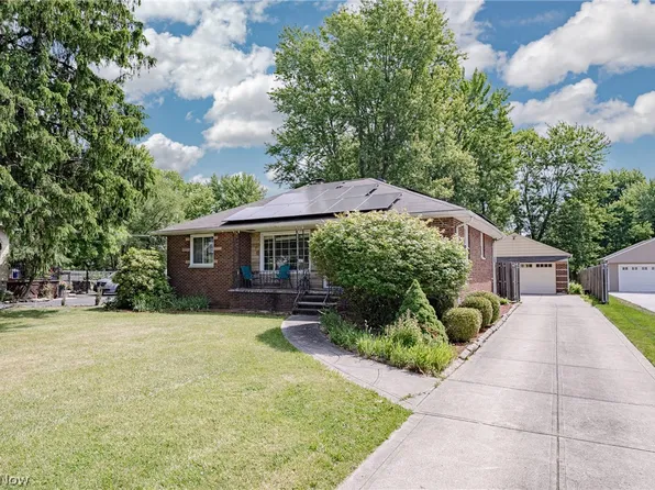 3407 Clague Rd, North Olmsted, OH 44070