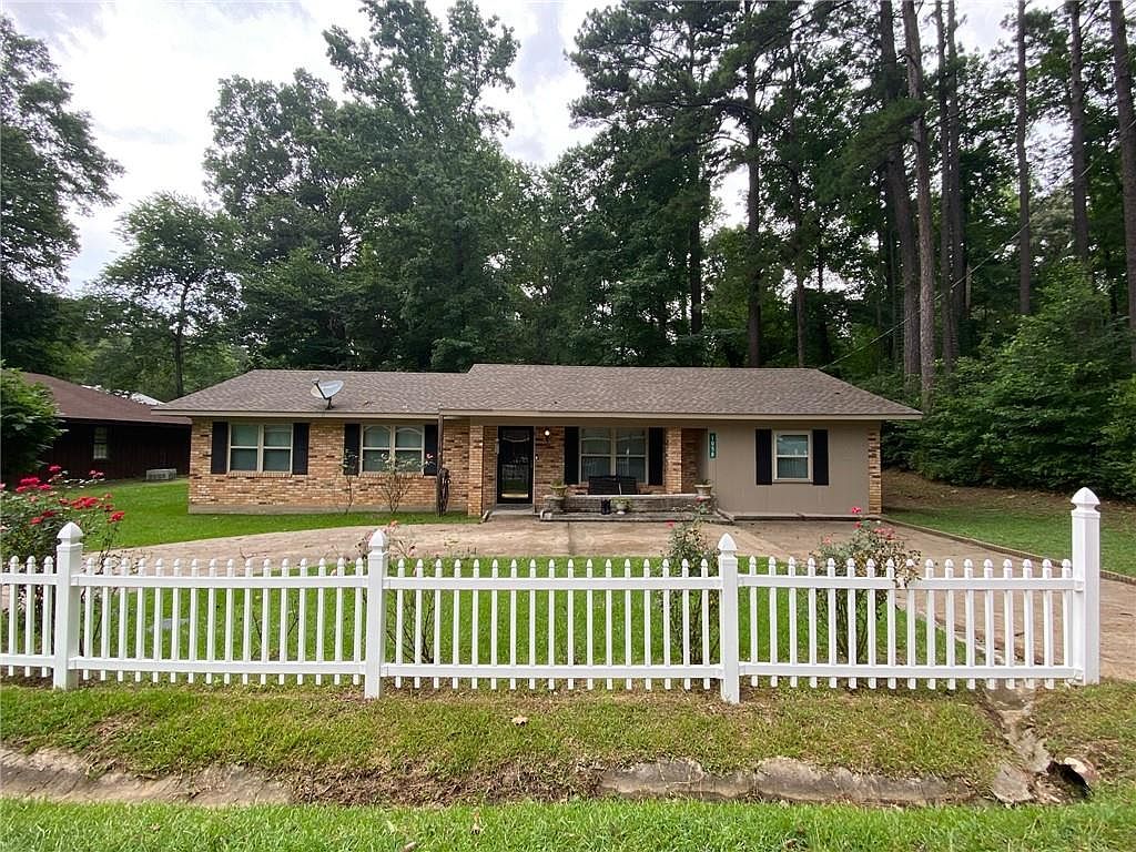 1058 Zeagler St, Jena, LA 71342 | Zillow