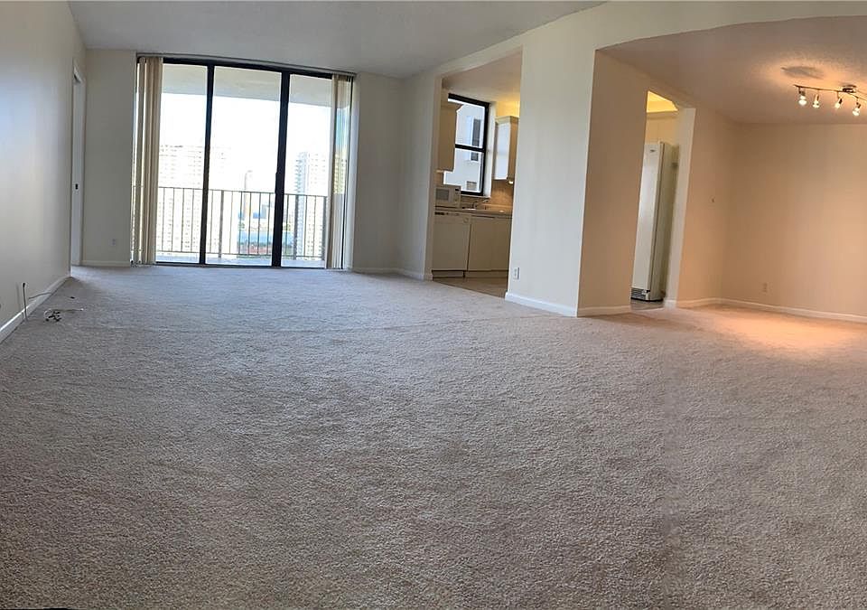 1st image of 18181 NE 31st Ct APT 2104