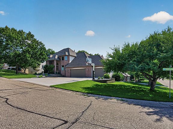 3rd image of 4283 Hillview Ln