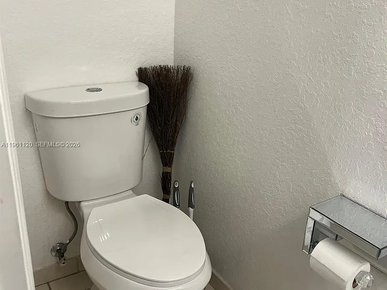 4211 Napoli Lake Dr #4211 — Photo 10