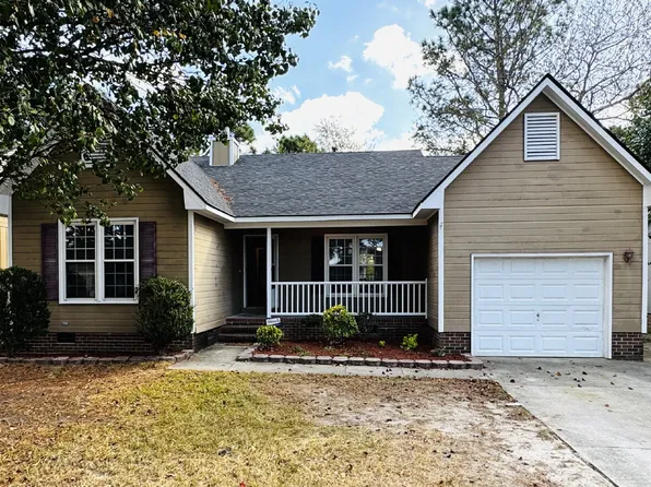 3441 Lubbock Dr, Hope Mills, NC 28348