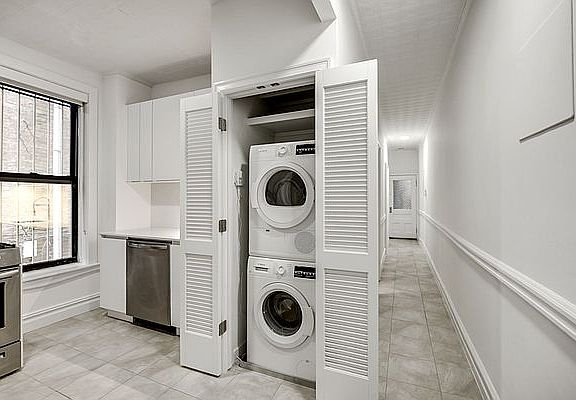3rd image of 519 5th St APT 1R
