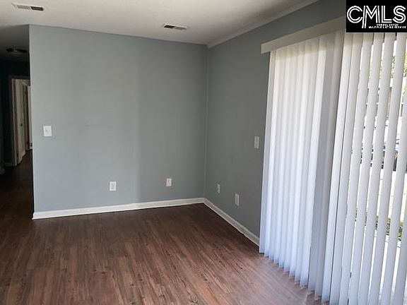 5th image of 329 W Main St