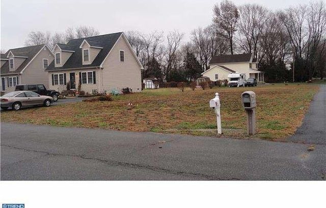 2nd image of Clayton Ave