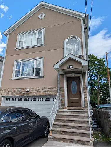 319 Sussex St #1 Photo 1