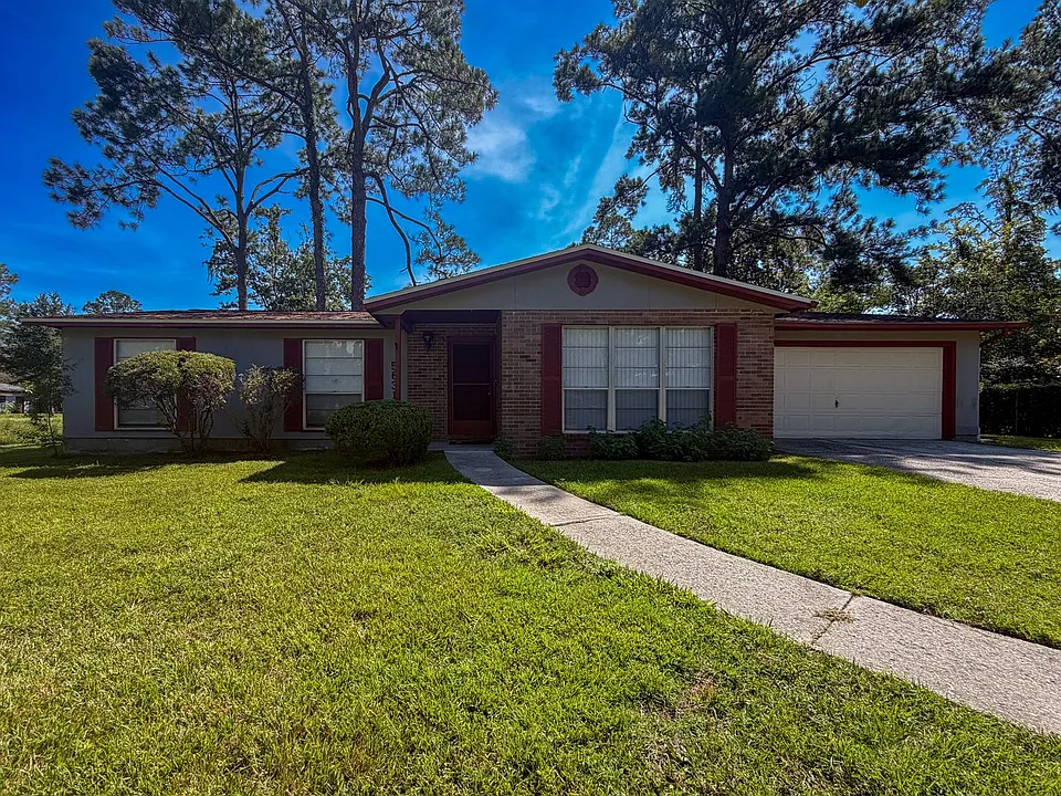 5631 NW 29th St