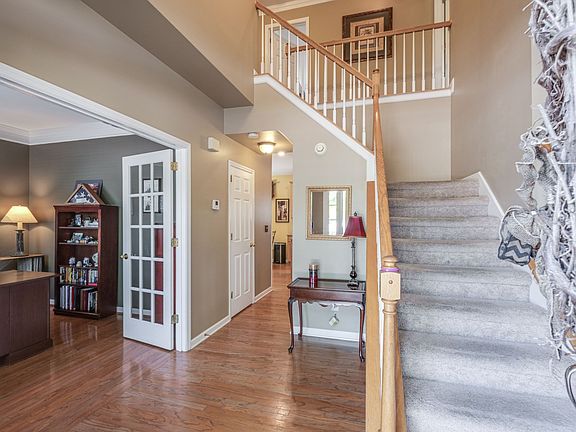 3rd image of 308 Millhouse Dr