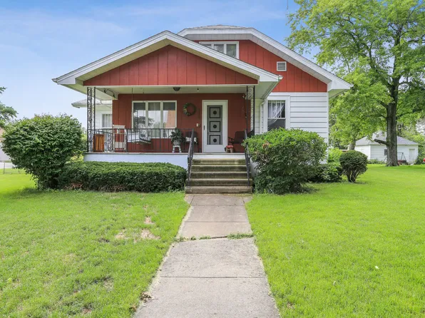119 S 4th St, Cissna Park, IL 60924