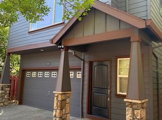 7065 NE Ridge Dr, Hillsboro, OR