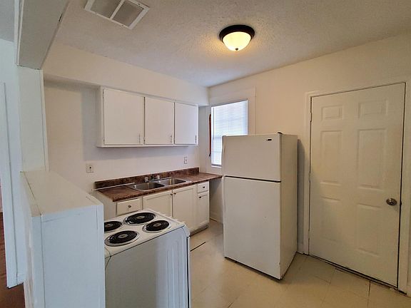 4th image of 1076 Palmetto Ave #1076