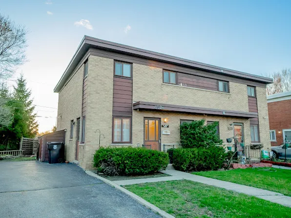 8524 Hamilton Dr #8524, Skokie, IL 60077