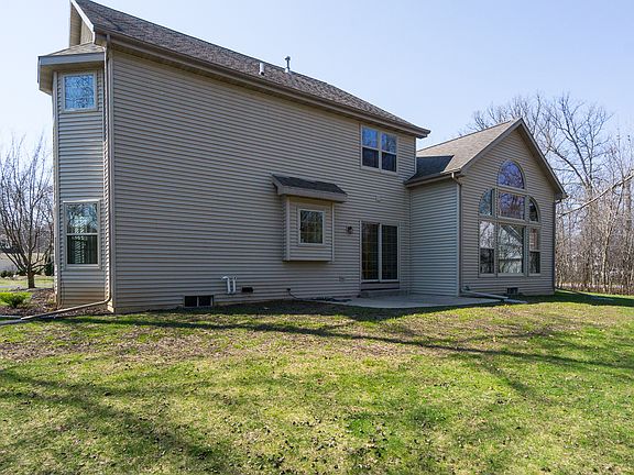 Back View of Home & Yard
