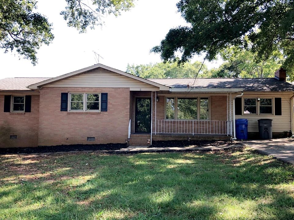 1st image of 1 Birchwood Dr