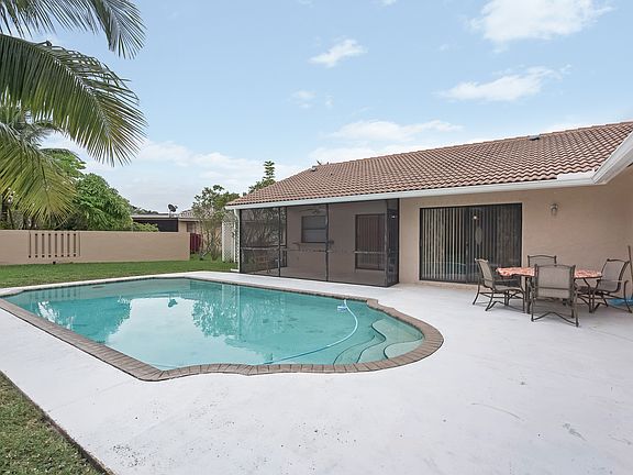 3rd image of 1477 NW 112th Way