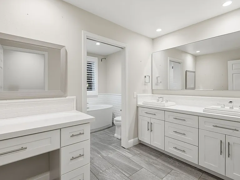 3235 W Sierra Dr — Photo 18