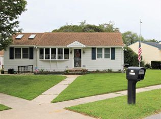 400 Holmes Ave, Cape May, NJ 08204