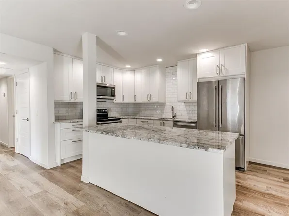 1110 Sherwood Ln APT 107, Nichols Hills, OK 73116