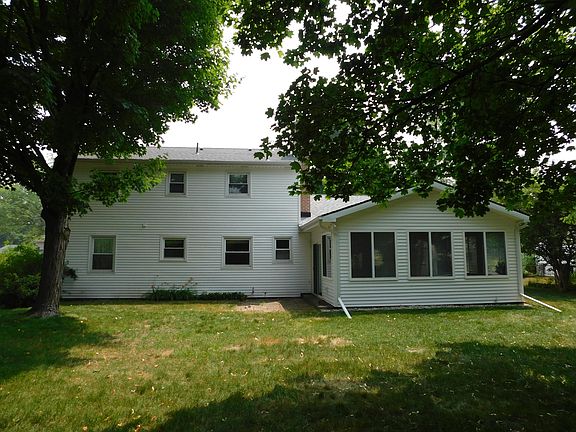 2nd image of 6632 Cypress St