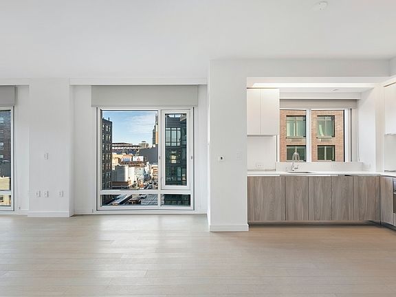 5th image of 572 11th Ave #7P