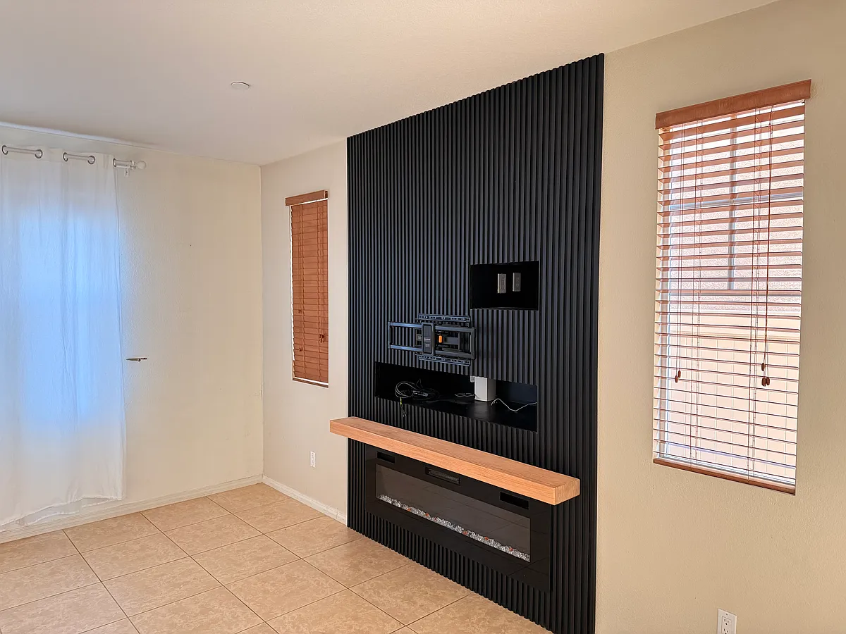 Building Photo - 736 Owens River Dr