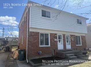1824 N Center St, Royal Oak, MI 48073