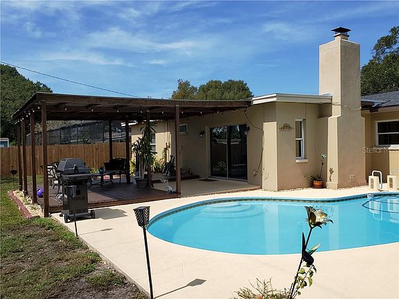 5th image of 1449 Croydon Dr