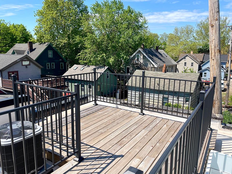 1st image of 2258 W 10th St #6