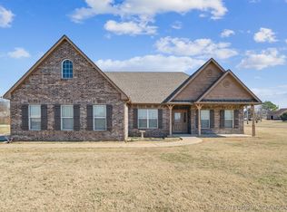 3823 Oakwood Dr, Pryor, OK 74361