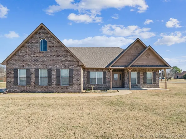 3823 Oakwood Dr, Pryor, OK 74361