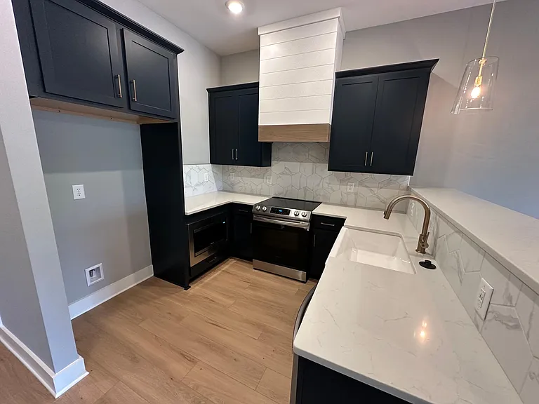 1205 Windsor Sq — Photo 8