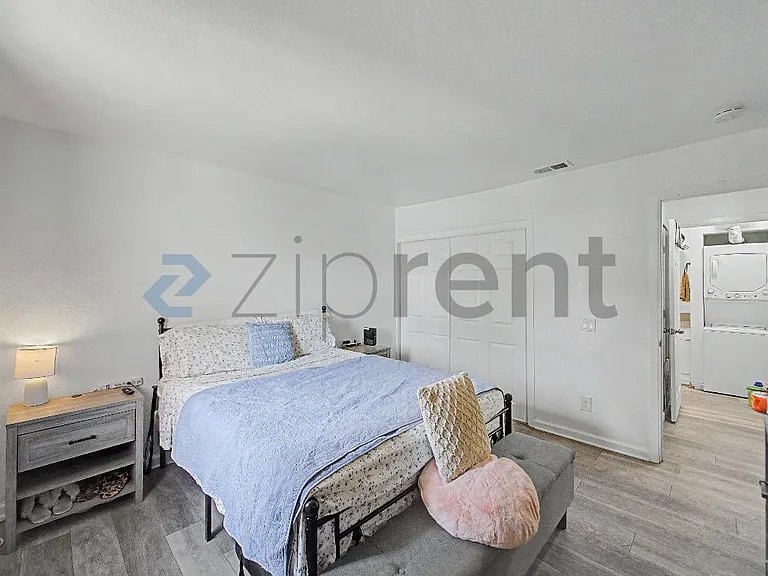 1265 Kendall Dr #521 — Photo 10
