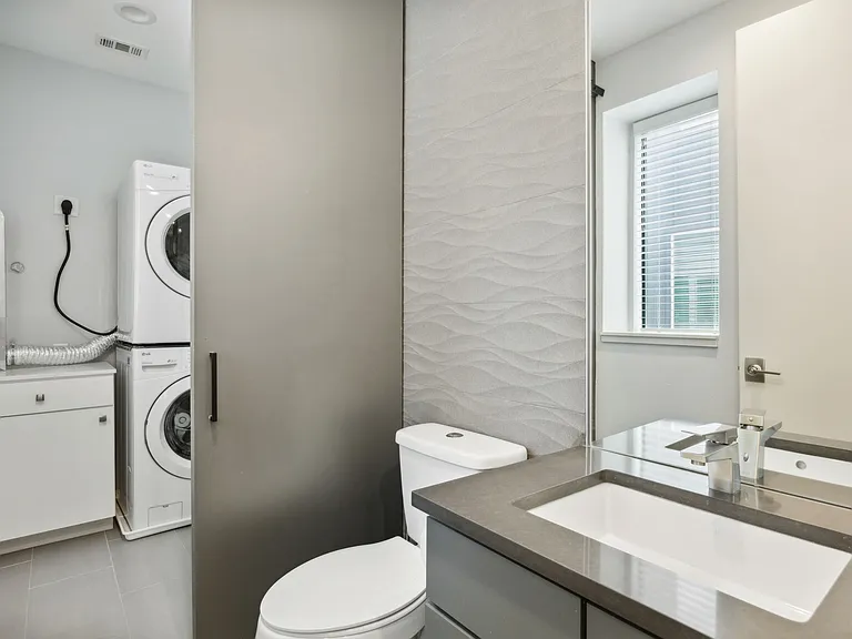 2nd floor 1/2 bath with washer/dryer included