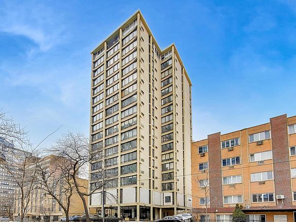 2nd image of 5740 N Sheridan Rd APT 12E