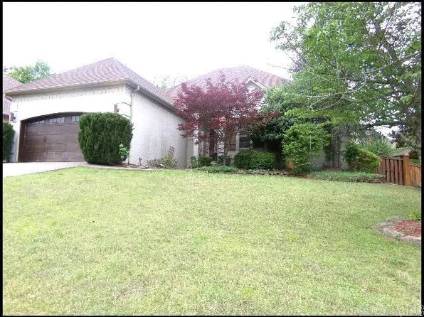 21 Commentry Dr, Little Rock, AR 72223