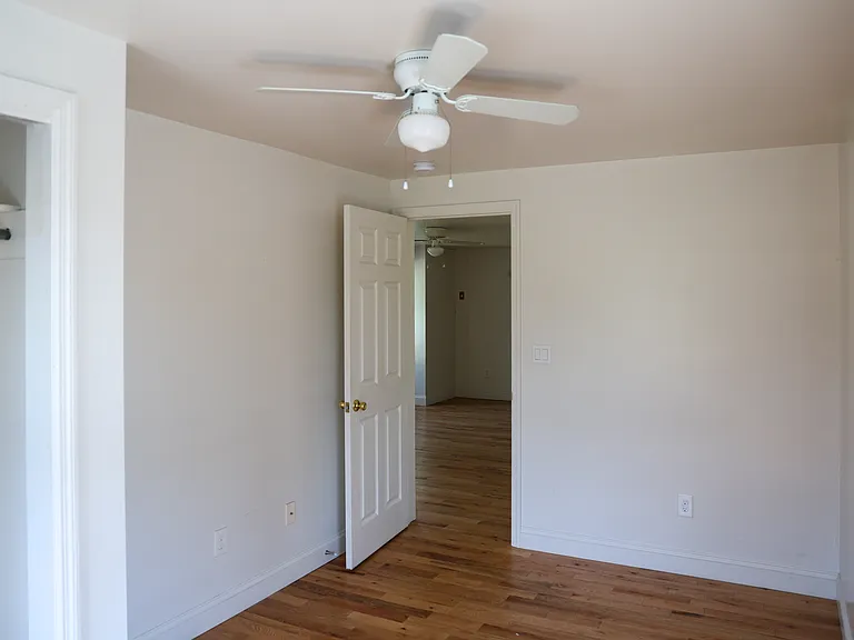 10 Pine St #3 — Photo 11