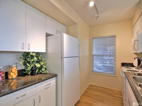 5th image of 8100 Oceanview Ter APT 204