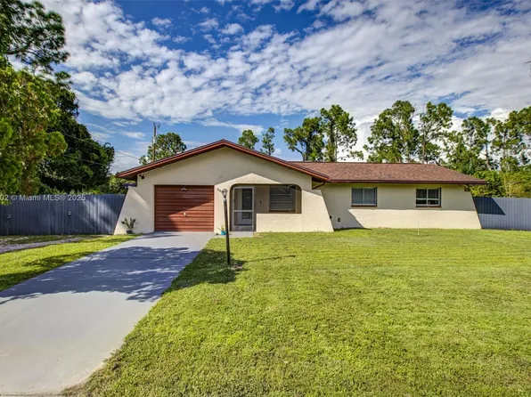 305 E 6th St, Lehigh Acres, FL 33972