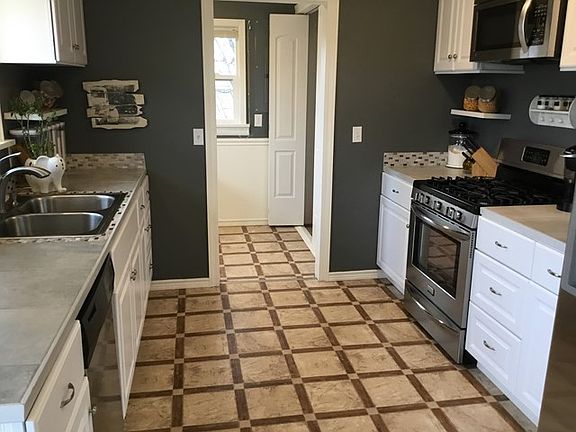 2nd image of 308 SE 12th St