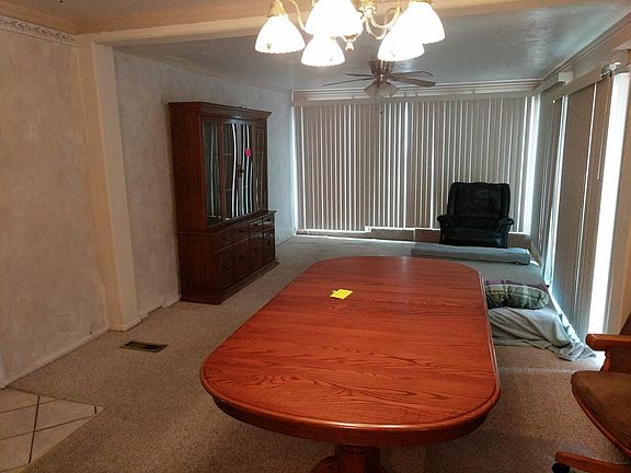 5th image of 1083 Westcliff Dr