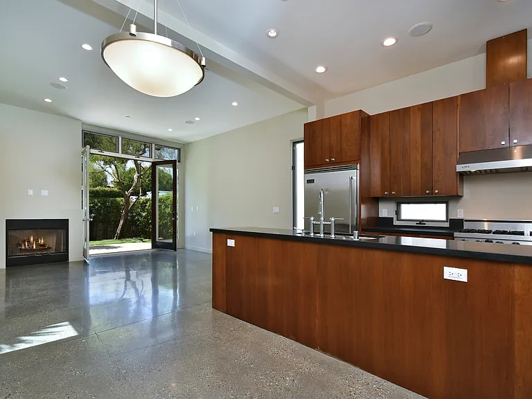 744 Marine St — Photo 13