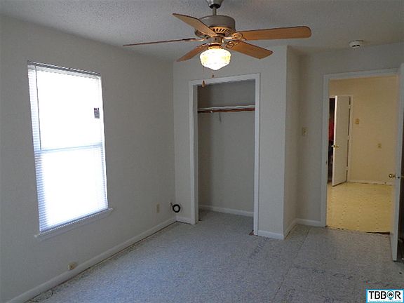 3rd image of 904 E Central Ave