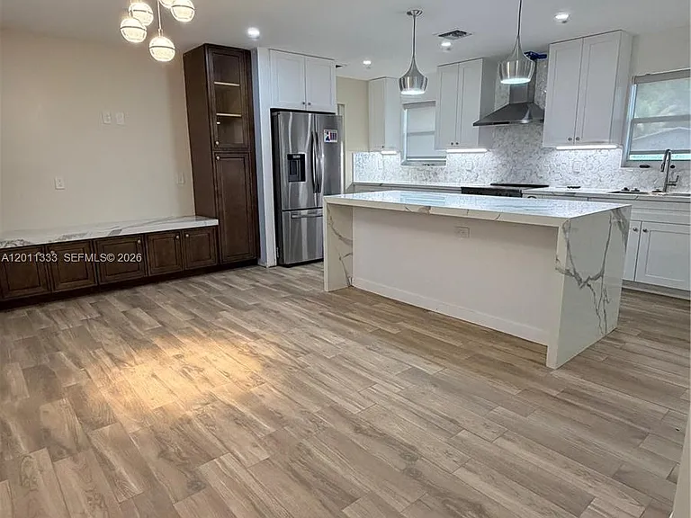 4350 NW 14th St — Photo 9